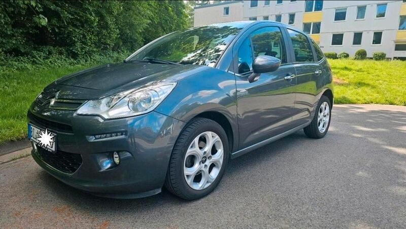 Grau Gebraucht 2016 Citroën C3 Kleinwagen | 4.199 € (Fairer Preis) - Bild 1/4