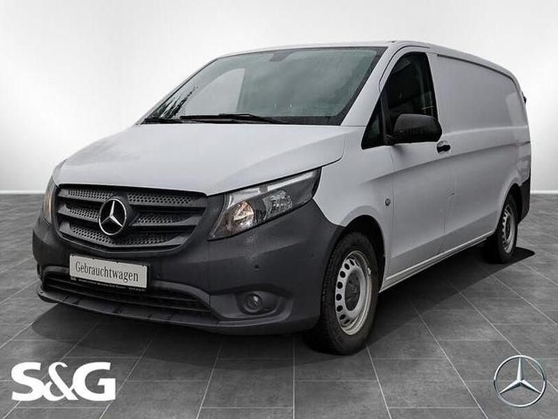 Weiß Gebraucht 2019 Mercedes Vito Van / Kleinbus | 17.731 € (Guter Preis) - Bild 1/4