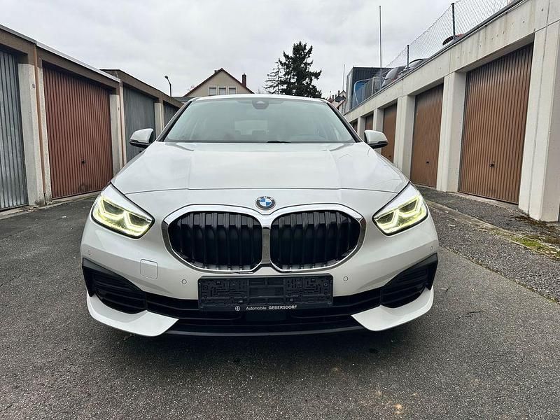 Gebraucht BMW 118 Performance 150 PS (110 kW) 2020 Weiß Kleinwagen
