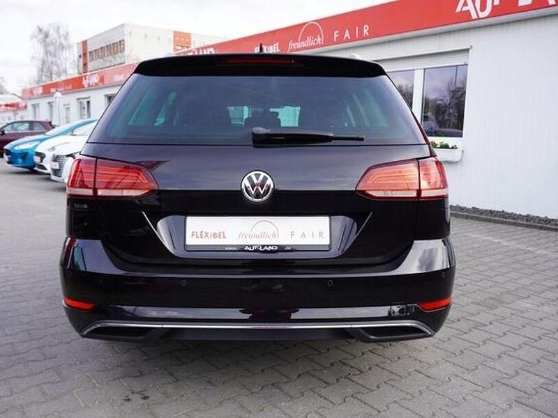 Gebraucht VW Golf VII Join 110 PS (80 kW) 2018 Schwarz Kombi