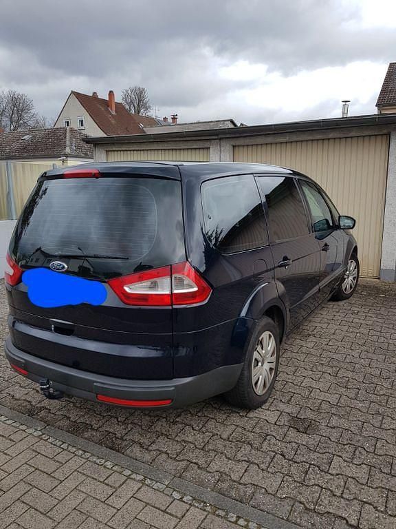 Blau Gebraucht 2007 Ford Galaxy Ghia Van / Kleinbus | 4.950 € (Fairer Preis) - Bild 1/4