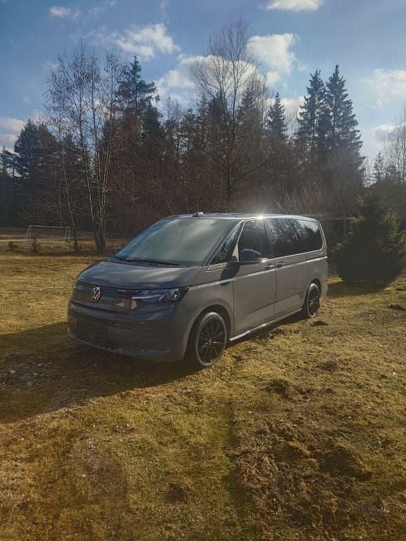 Gebraucht VW Multivan 136 PS (100 kW) 2022 Grau Van