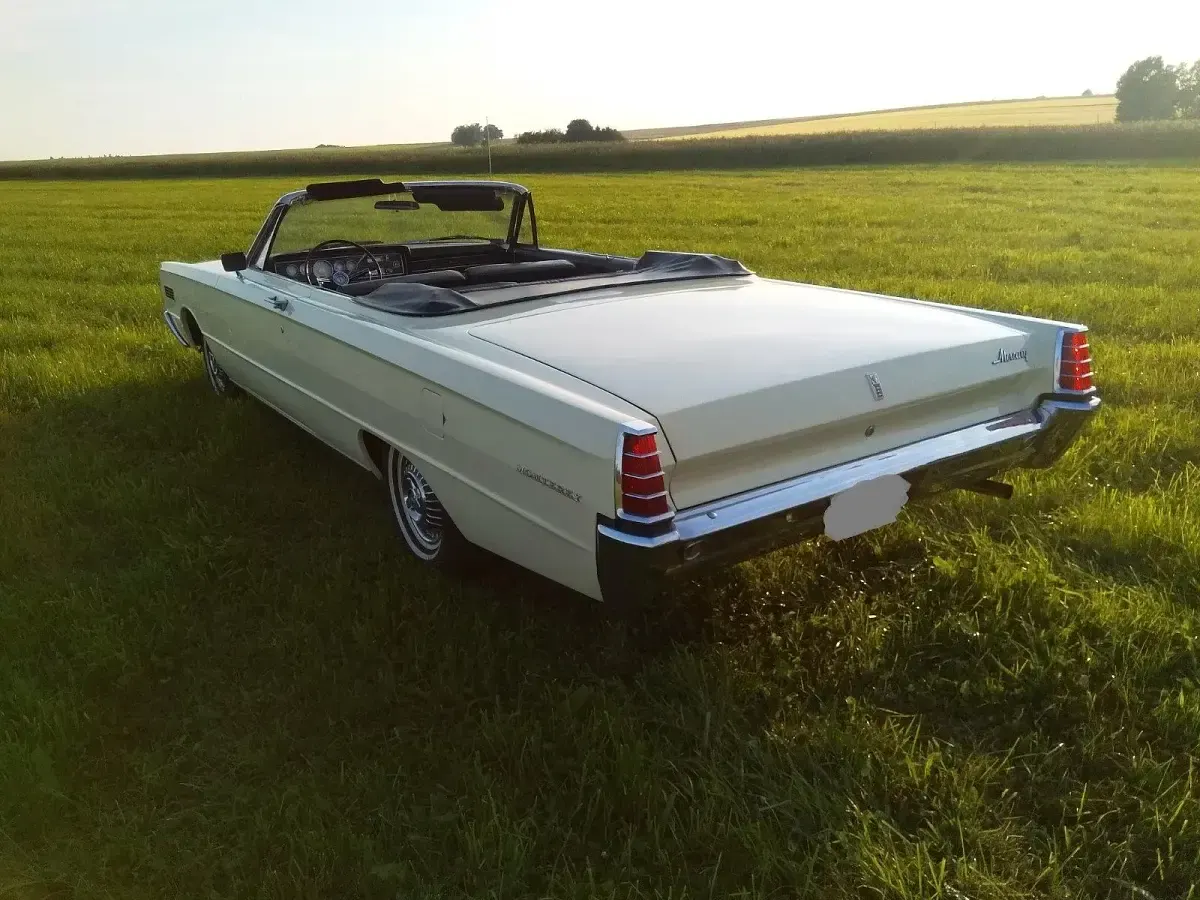 Gebraucht Ford V8 300 PS (220 kW) 1966 Beige Cabrio
