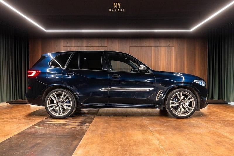 Schwarz Gebraucht 2019 BMW X5 M50 SUV | 43.900 € (Etwas zu teuer) - Bild 1/4