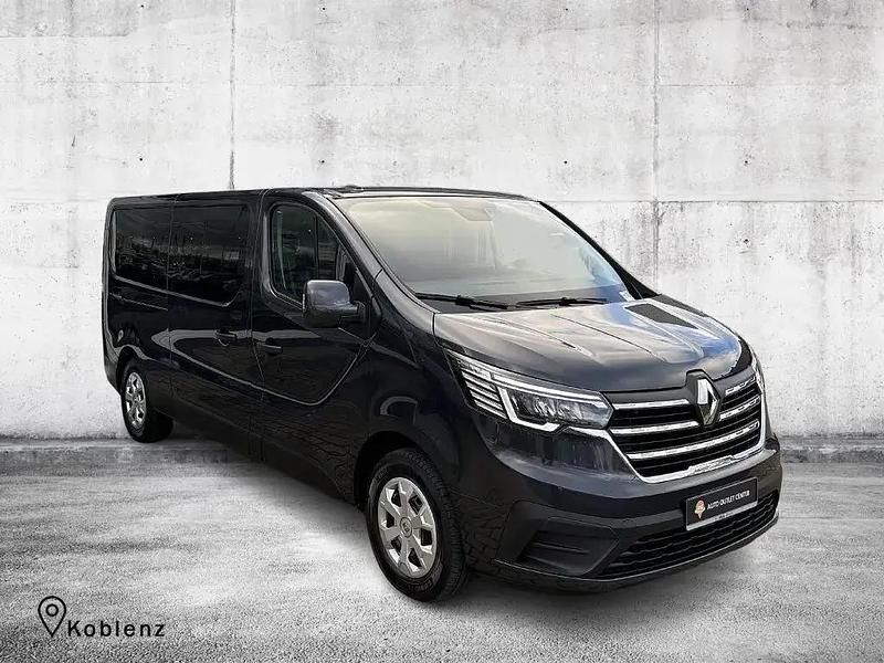 Grau Gebraucht 2024 Renault Trafic Life Van | 34.880 € (Guter Preis) - Bild 1/1