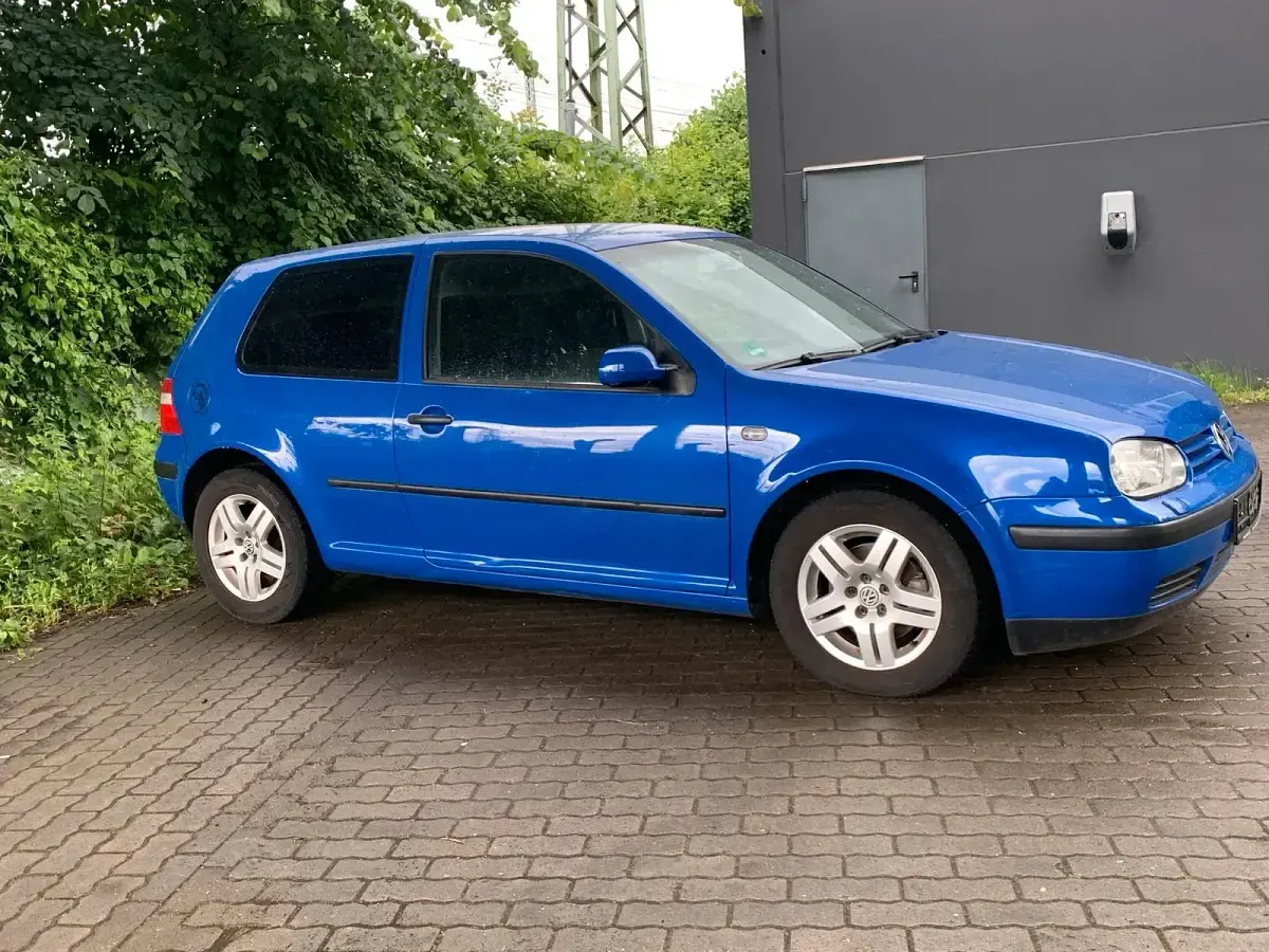 Gebraucht VW Golf IV 101 PS (74 kW) 2004 Blau Kleinwagen