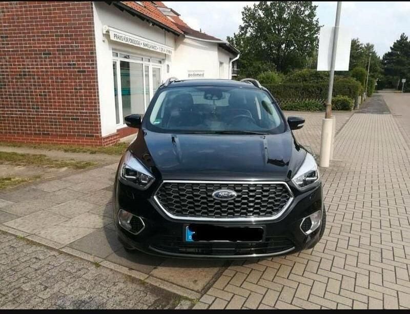 Gebraucht Ford Kuga Vignale 242 PS (177 kW) 2018 Schwarz SUV