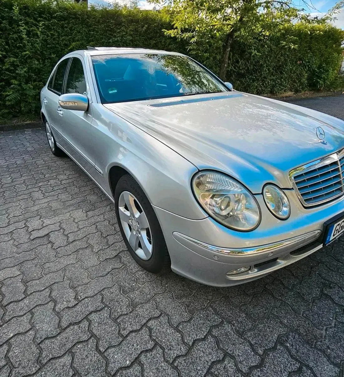 Usata Mercedes E320 204 CV (150 kW) 2004 Argento Berlina