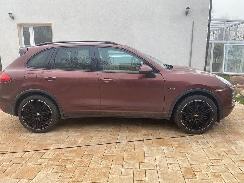 Usado Porsche Cayenne 245 HP (180 kW) 2012 Vermelho SUV