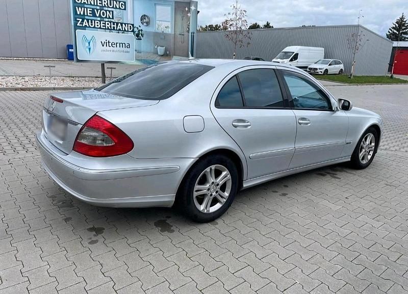 Używany Mercedes E280 190 KM (139 kW) 2007 Szary Sedan/Limuzyna