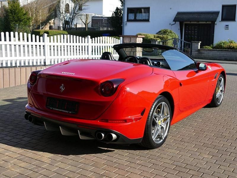 Gebraucht Ferrari California 560 PS (411 kW) 2016 Rosso corsa Cabrio