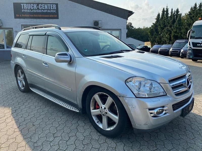 Silber Gebraucht 2009 Mercedes GL420 SUV | 5.900 € - Bild 1/4