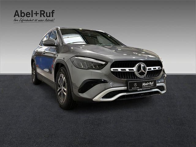 Gebraucht Mercedes GLA200 163 PS (119 kW) 2025 SUV