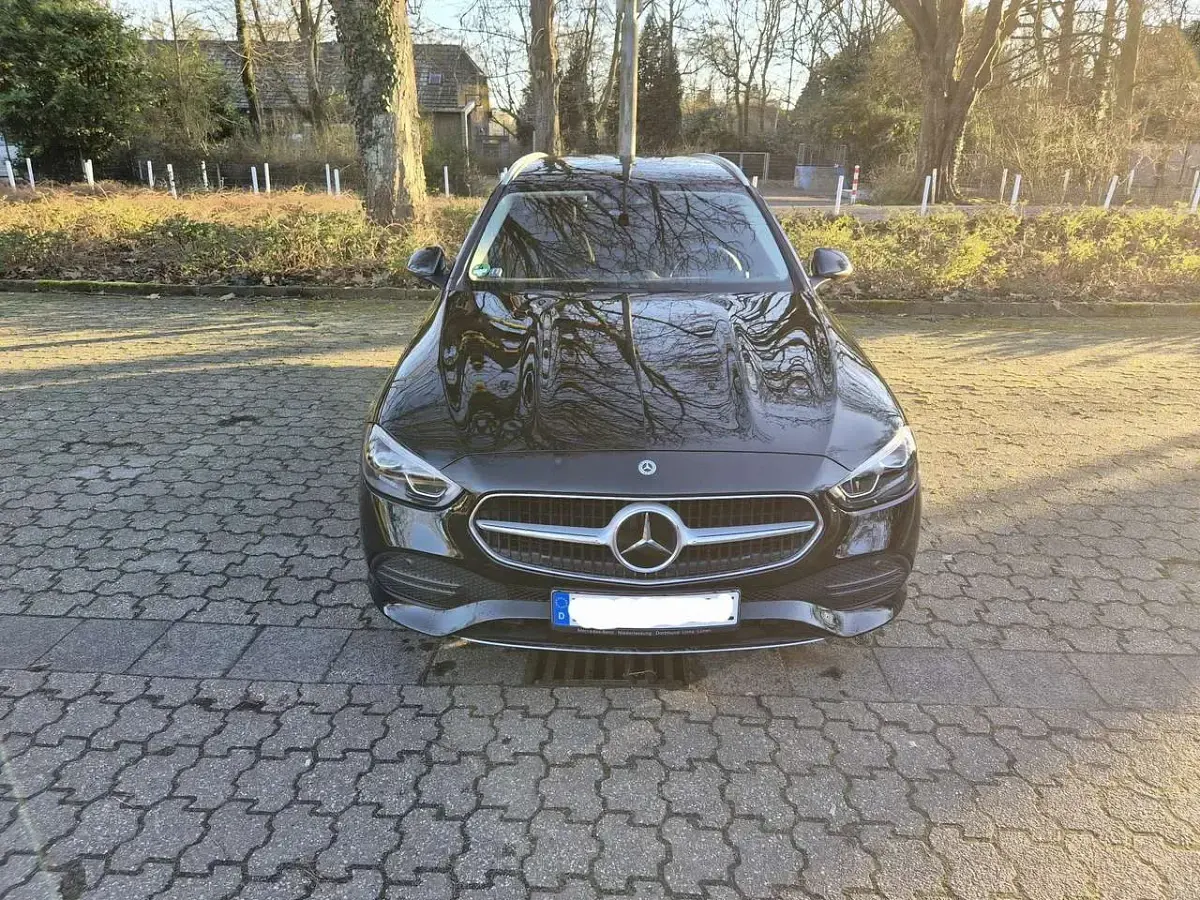 Gebraucht Mercedes C300e Advanced 313 PS (230 kW) 2024 Schwarz Kombi