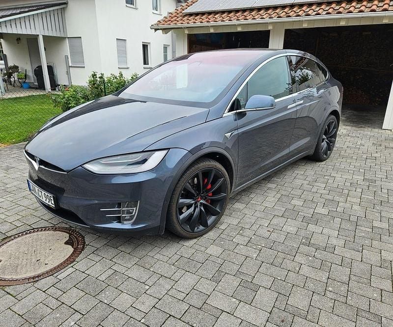 Silber Gebraucht 2020 Tesla Model X Performance SUV | 42.000 € (Guter Preis) - Bild 1/4