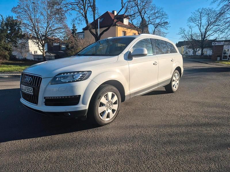 Weiß Gebraucht 2015 Audi Q7 SUV | 25.500 € (Teuer) - Bild 1/4