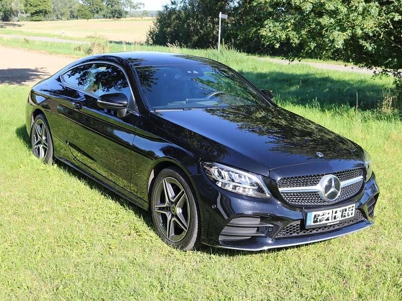Schwarz Gebraucht 2020 Mercedes C180 AMG line Coupé | 29.900 € (Superpreis) - Bild 1/4