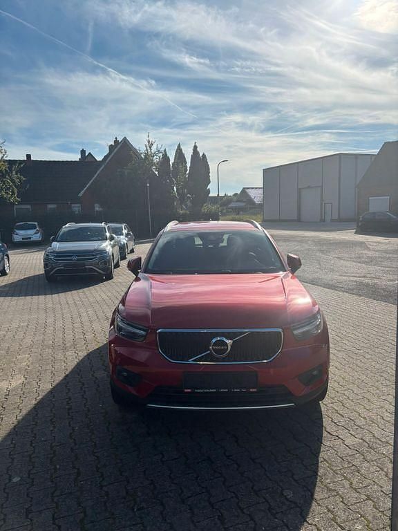 Gebraucht 2019 Volvo XC40 Momentum SUV | 21.950 € (Guter Preis) - Bild 1/4