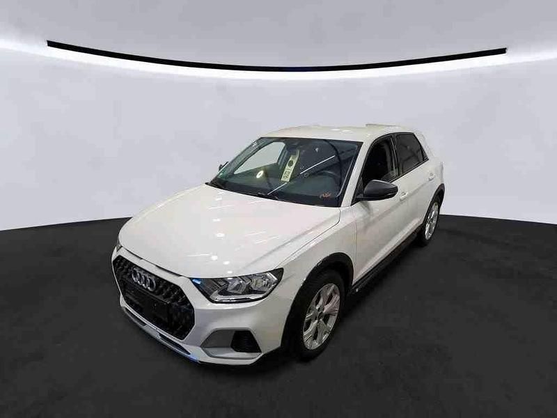 Gebraucht Audi A1 Comfort 110 PS (80 kW) 2022 Weiß SUV