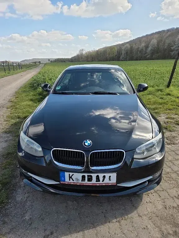 Gebraucht BMW 320 Cabriolet Comfort Edition 170 PS (125 kW) 2010 Schwarz Cabrio