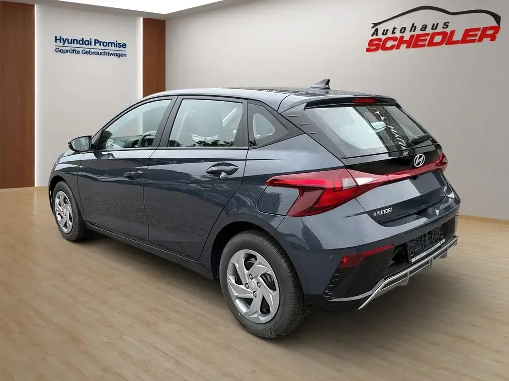 Gebraucht Hyundai i20 Select 101 PS (74 kW) 2025 Grau Kleinwagen