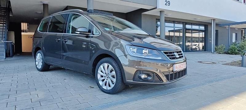 Braun Gebraucht 2018 Seat Alhambra Style Van / Kleinbus | 16.000 € (Superpreis) - Bild 1/4