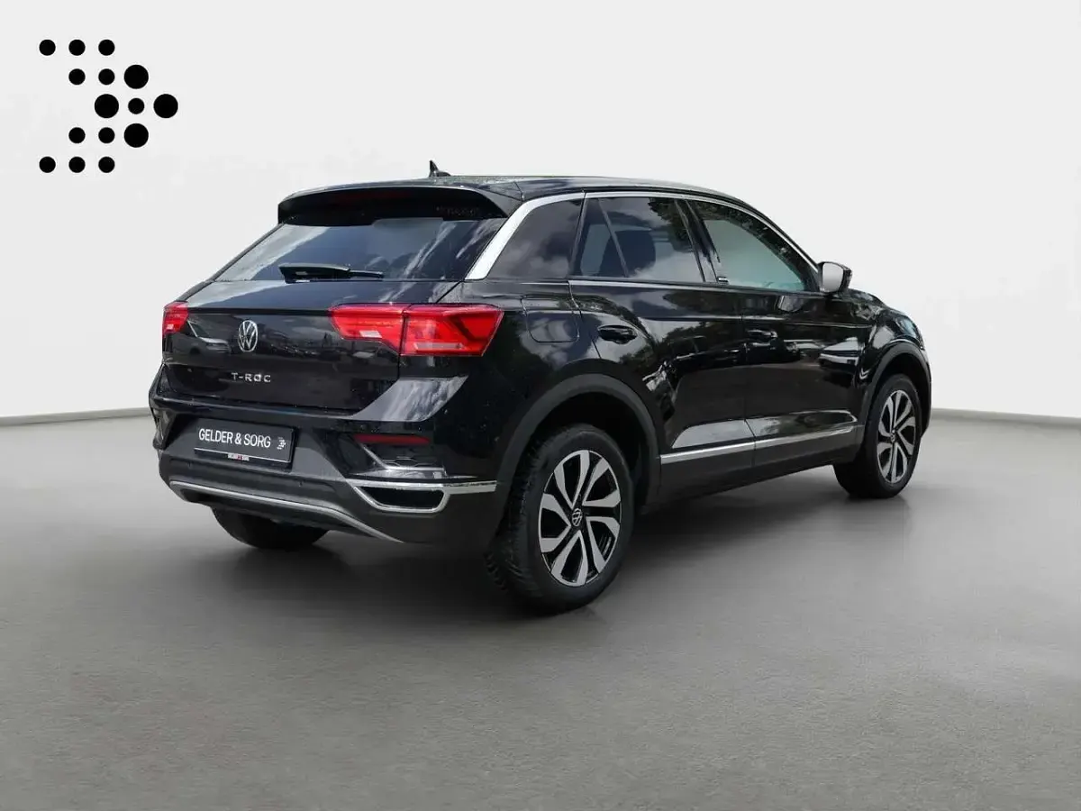 Gebraucht VW T-Roc Active 116 PS (85 kW) 2021 Deep black perleffekt SUV