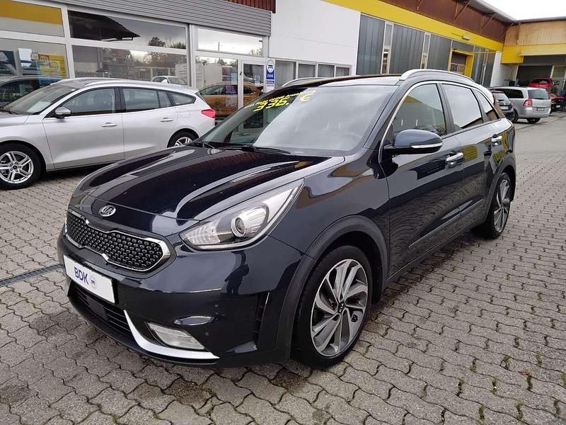 Gebraucht Kia Niro Spirit 105 PS (77 kW) 2017 (b4u) gravity blau met. SUV