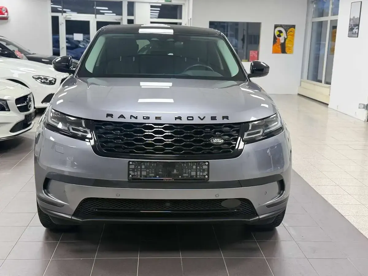 Gebraucht Land Rover Range Rover Velar S 300 PS (220 kW) 2022 Eiger grey SUV
