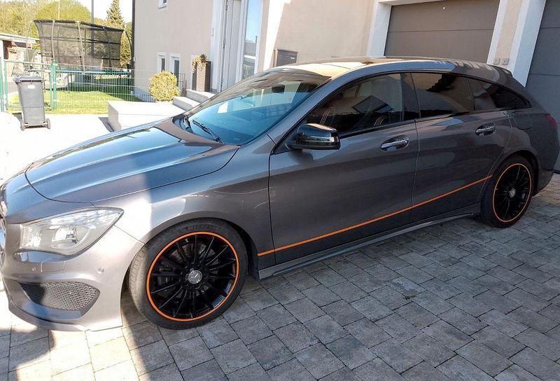 Gebraucht Mercedes CLA250 Shooting Brake 211 PS (155 kW) 2015 Silber Kombi