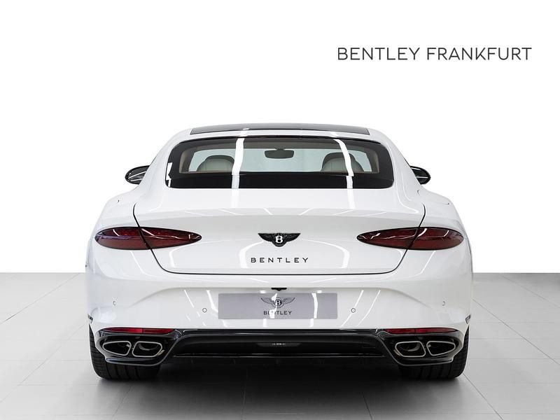 Neu Bentley Continental 680 PS (500 kW) 2025 Glacier white (weiß) Coupé