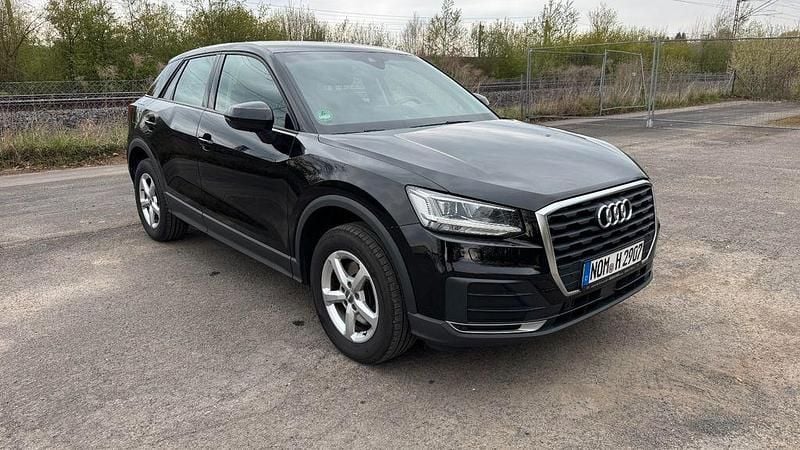 Second-hand Audi Q2 Comfort 150 CP (110 kW) 2017 Negru SUV