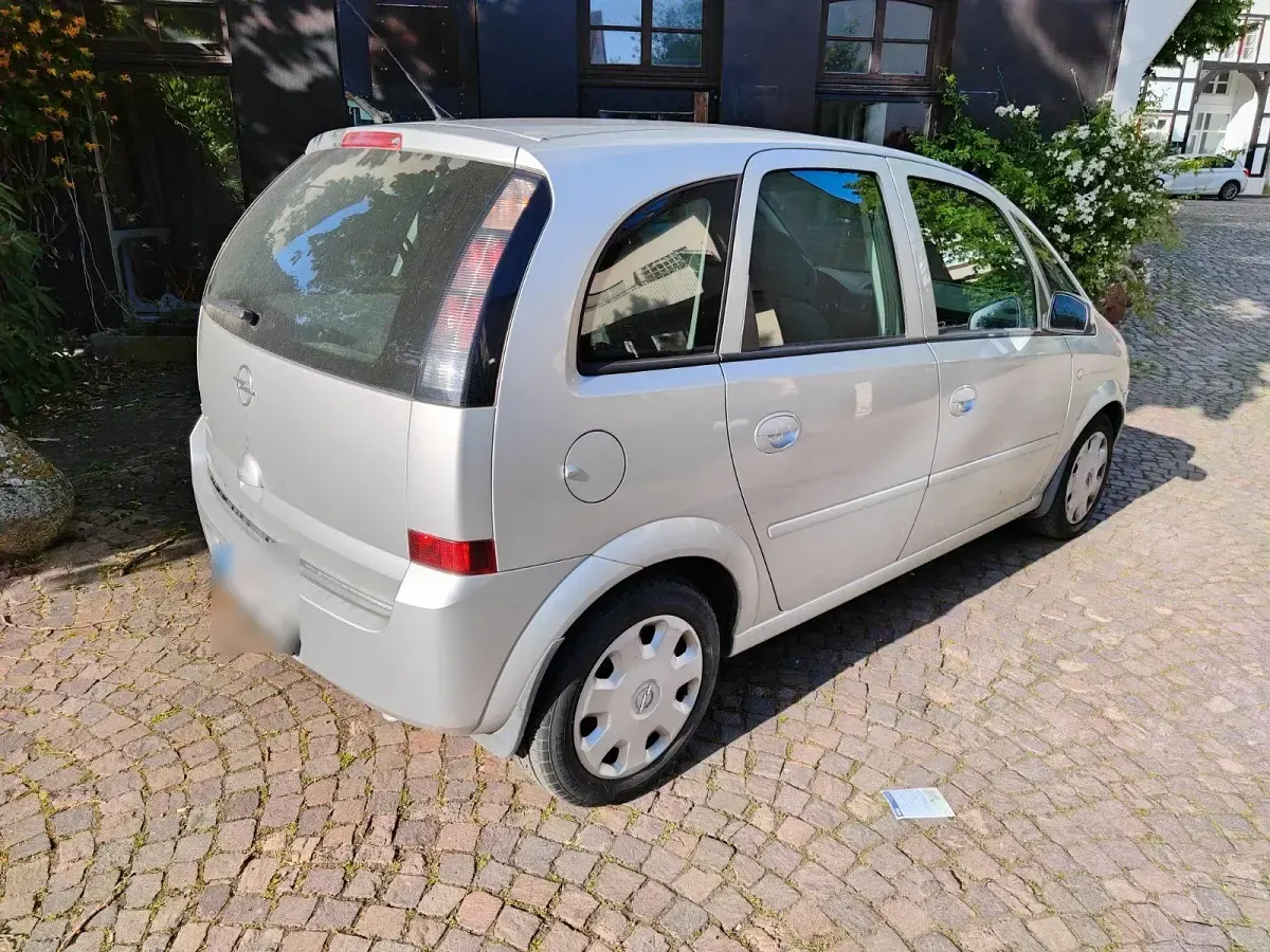 Gebraucht Opel Meriva 100 PS (73 kW) 2008 Silber Van / Kleinbus