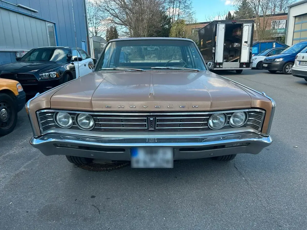 Second-hand Chrysler Newport 1966 Auriu Berlinǎ