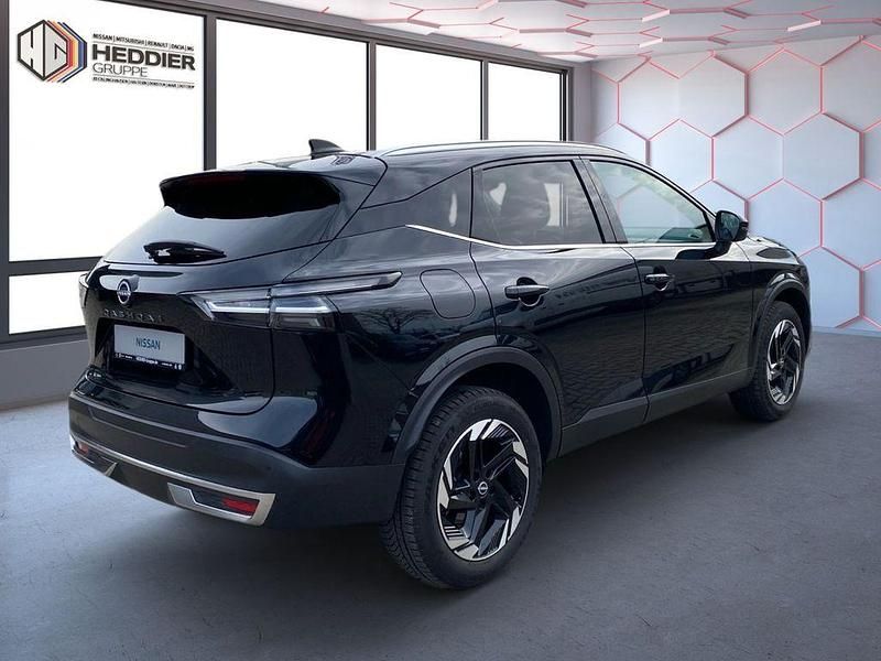 Gebraucht Nissan Qashqai N-Connecta 158 PS (116 kW) 2025 Pearl black SUV