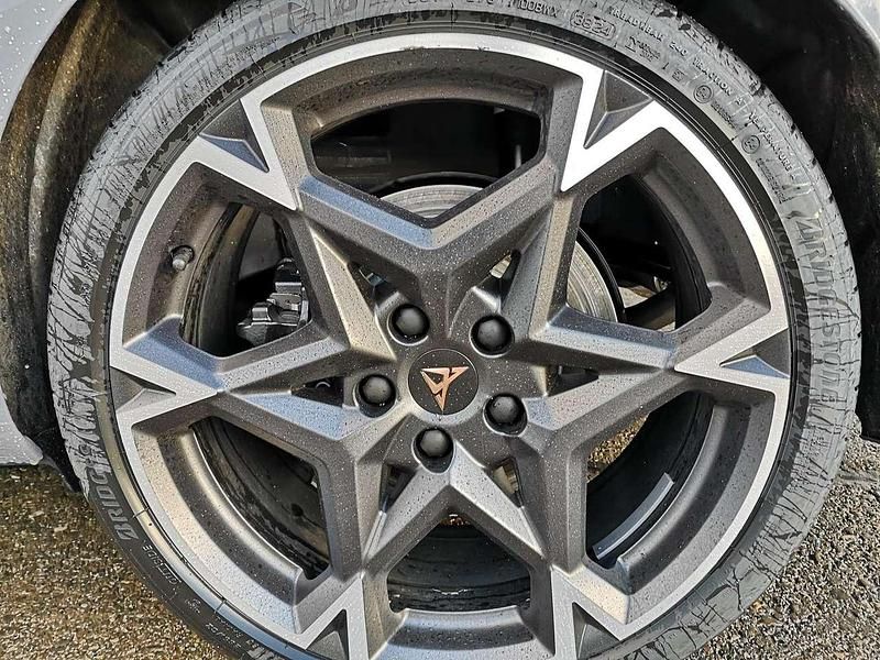 Neu Cupra Leon 333 PS (244 kW) 2025 Graphene grau Kombi