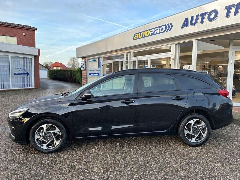 Neu Hyundai i30 GO! 140 PS (102 kW) 2025 Schwarz Kombi