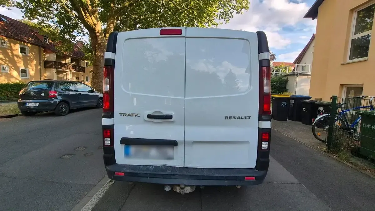 Gebraucht Renault Trafic 120 PS (88 kW) 2017 Weiß Van / Kleinbus
