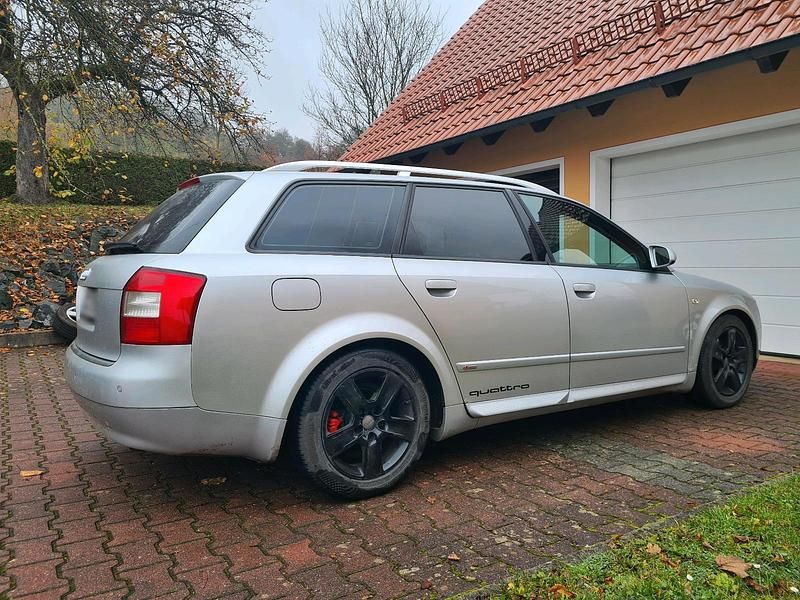 Gebraucht Audi A4 Basis 179 PS (131 kW) 2002 Silber Kombi