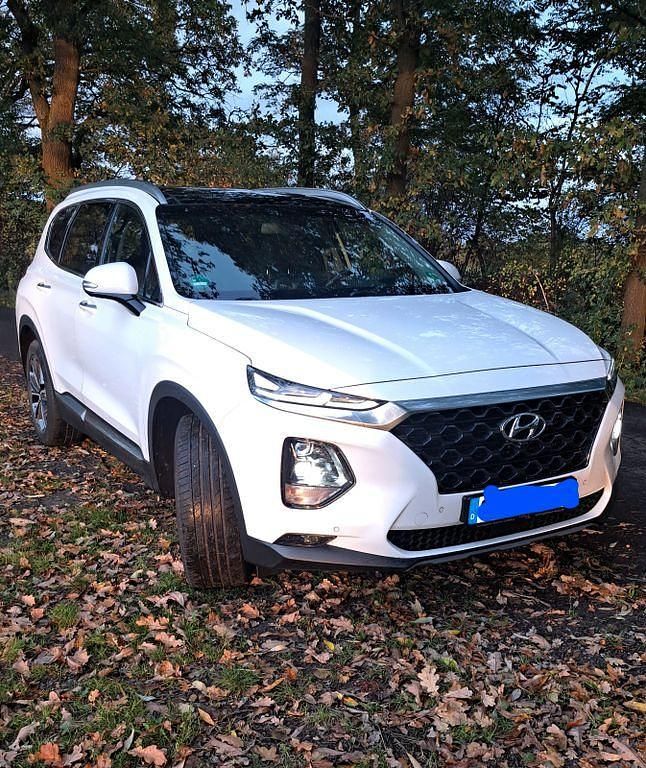 Weiß Gebraucht 2018 Hyundai Santa Fe Premium SUV | 20.500 € (Fairer Preis) - Bild 1/4
