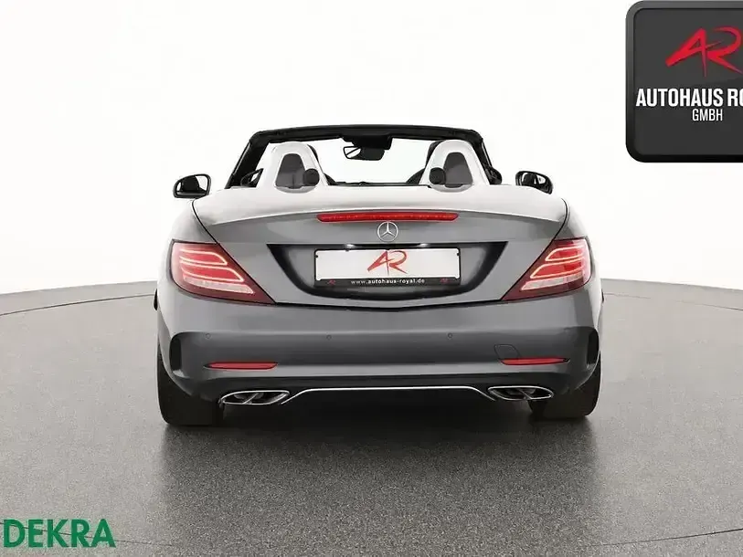 Gebraucht Mercedes SLC200 AMG 184 PS (135 kW) 2016 Selenitgrau Cabrio
