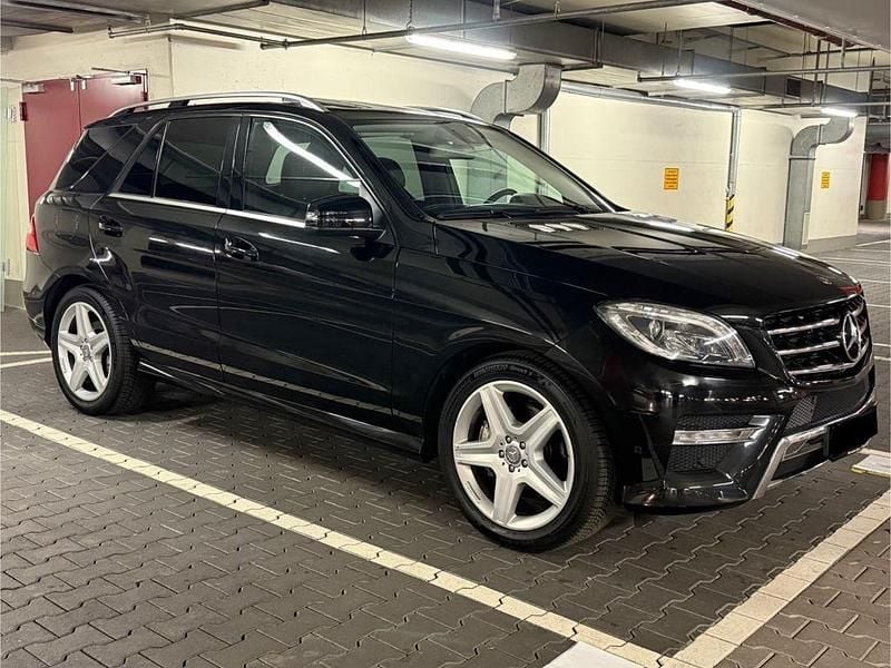 Gebraucht Mercedes ML350 AMG line 258 PS (189 kW) 2013 Schwarz SUV