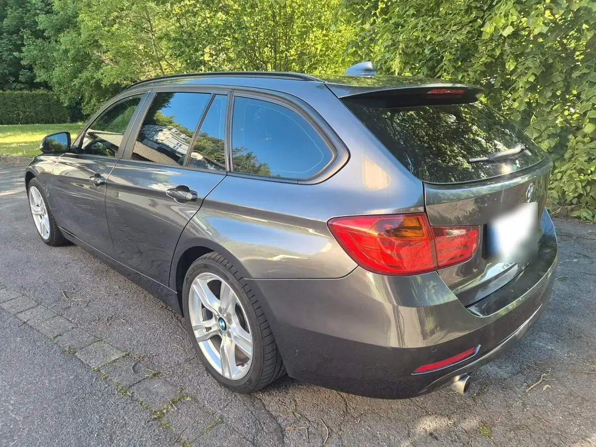 Gebraucht BMW 320 184 PS (135 kW) 2014 Grau Kombi
