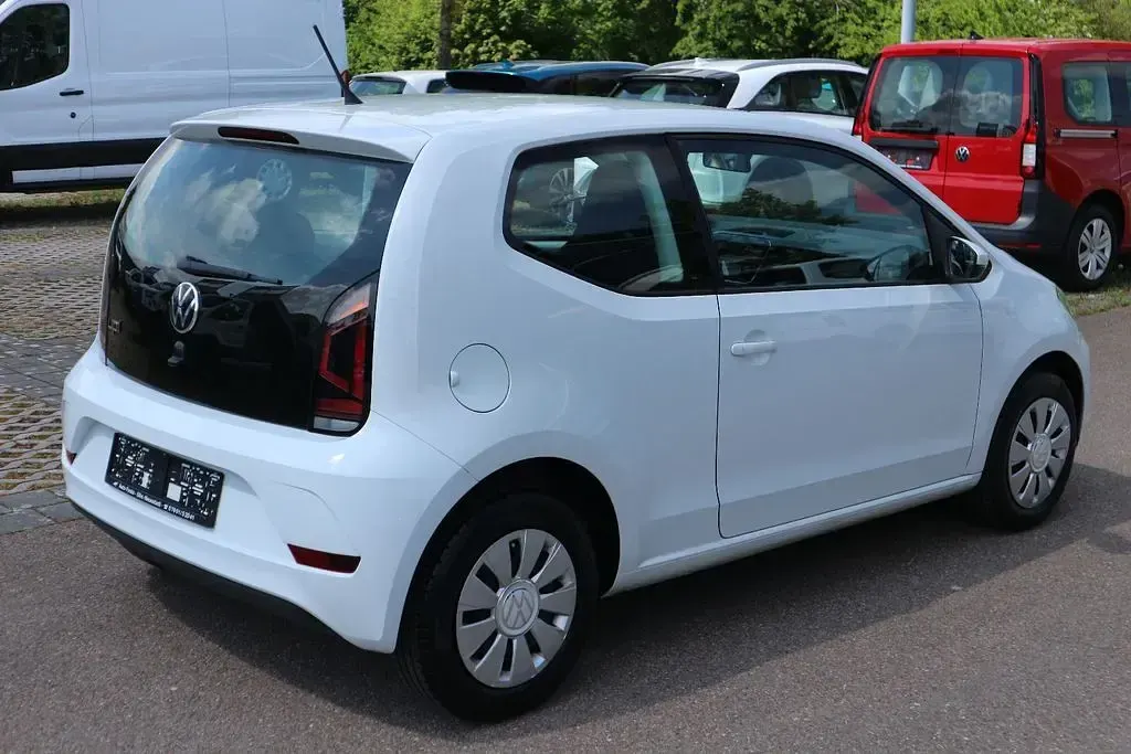 Usado VW up! 65 HP (47 kW) 2021 Branco Citadino