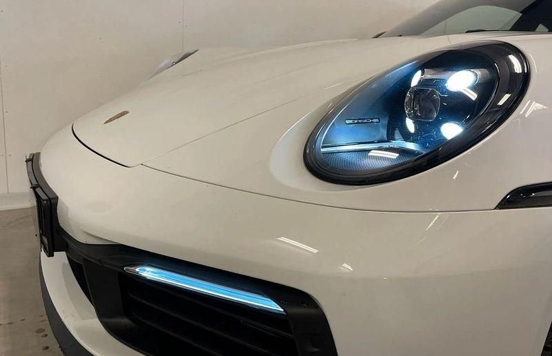 Gebraucht Porsche 911 Carrera 385 PS (283 kW) 2023 Weiss Coupé