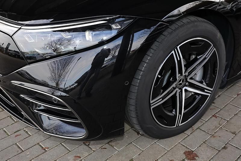 Gebraucht Mercedes EQS500 AMG 330 kW (449 PS) 2023 Metalliclack obsidianschwarz Limousine