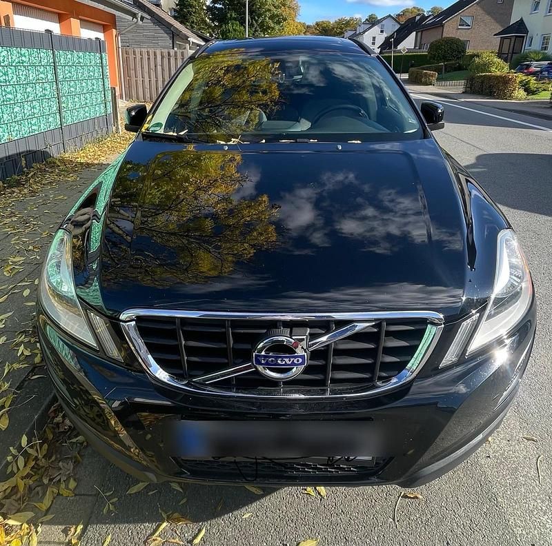 Schwarz Gebraucht 2010 Volvo XC60 SUV | 14.950 € - Bild 1/4