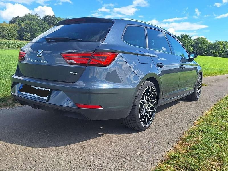 Second-hand Seat Leon ST XCELLENCE 131 CP (96 kW) 2020 Gri Break