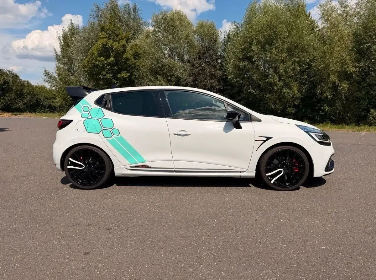Gebraucht Renault Clio IV Trophy 220 PS (161 kW) 2016 Weiß Kleinwagen
