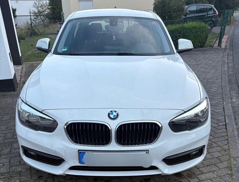 Weiß Gebraucht 2015 BMW 116 Advantage Kleinwagen | 7.900 € (Fairer Preis) - Bild 1/4